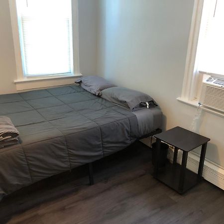 Private 2-Bedroom With Free Parking And Direct Bus To Nyc Manhattan Only 2 Blocks Away リンデン エクステリア 写真